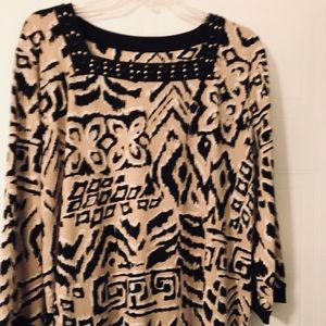 Silky dress pull over! Print with black trim